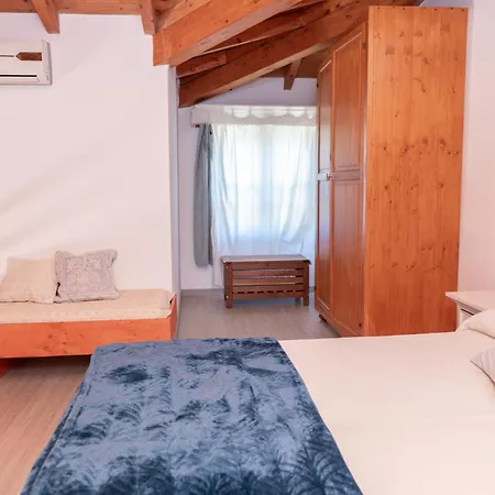 Residenze Camboni Alloggio per agriturismo *