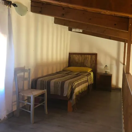 Residenze Camboni Фермерский дом Кастиадас